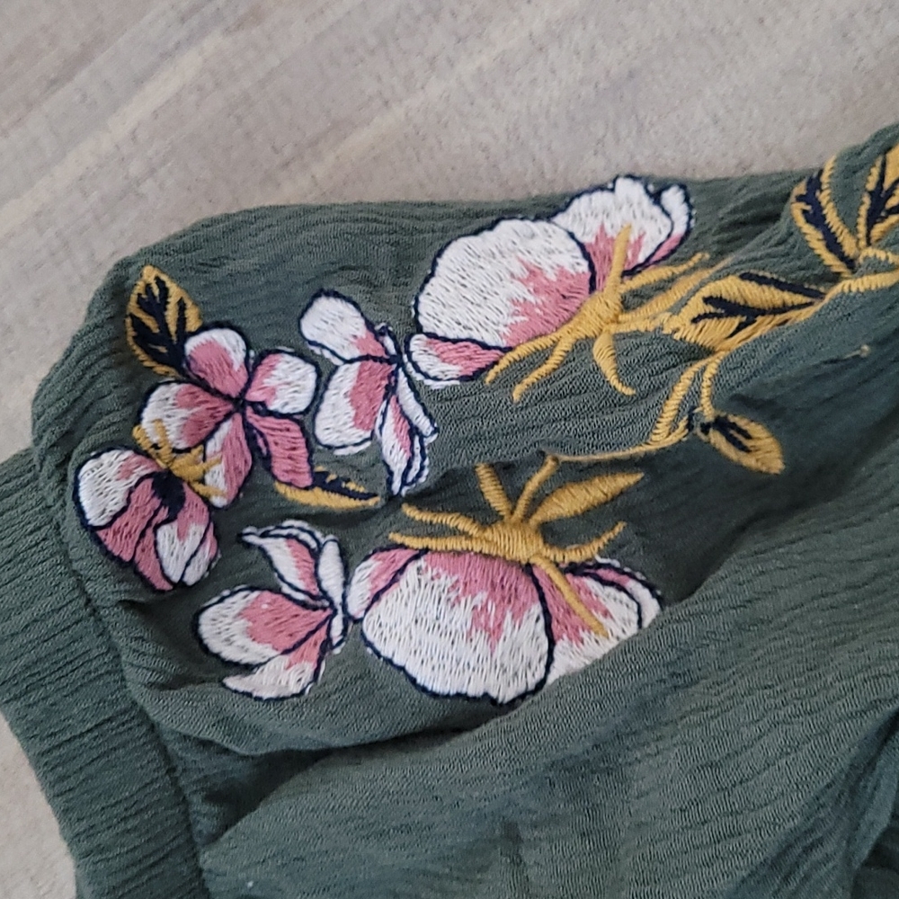 Army green romper off-shoulder - Picture 6 of 7